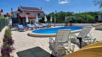 Holiday House Pod Suncem - B&B Šibenik