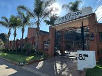 Koi liv-Inn Bedfordview ll Modern Guest House Near OR Tambo - Chambres d'hôtes Bedfordview