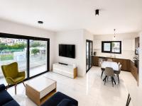 Modern 2BR Apartment with Private Parking in Limassol - Ferienwohnung Limassol