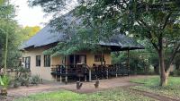 Spacious Family Villa, close to Krugerpark entrance - Chambres d'hôtes Phalaborwa