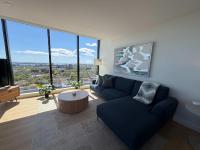 Luxury 2BR 2BA Penthouse with panoramic water view - B&B Halifax