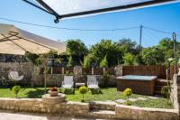 Alexandra's Stone House with Private Spa Tub by Konnect - B&B Agios Ioánnis Peristerón