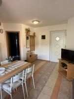 Apartment Povljana - B&B Povljana