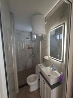 Arel Guest Room - Bed and Breakfast Prizren