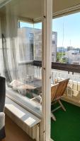 Centrally-located apartment next to shopping center & Metro - B&B Espoo