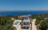 Royal Majestic Residences with Pool & Sea View, North Zakynthos - Bed and Breakfast Skinária