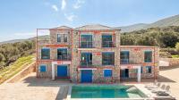 Royal Majestic Residences with Pool & Sea View, North Zakynthos - Bed and Breakfast Skinária