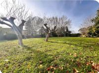 Apparemment familial 3chambres, avec parking, 5min du centre à pied - B&B Brignoles
