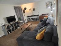 Beautiful 2-Bedroom Condo Near Universal and other Orlando Attractions, King Bed & Wi-Fi - B&B Orlando