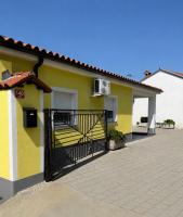 Apartment Zart 2 - Bed and Breakfast Dekani