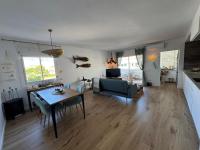 Dragonfly's Beach Home - B&B Creixell