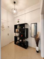 Central Corfu Town Apartment - Free Private Parking - B&B Karyófyto