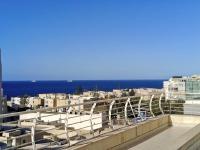 Qawra Penthouse with Seaviews, 2 Bedrooms, 2,5 Baths - B&B San Pawl il-Bahar