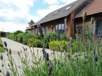 B&B Milton Keynes - Elm Tree Farm Accommodation - Bed and Breakfast Milton Keynes