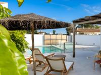 Casa vacacional con piscina privada en el Palmar solo alquilamos a familias - B&B El Palmar