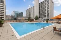 Located Crystal City Apt with Dazzling Amenities - Chambres d'hôtes Arlington