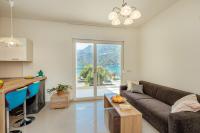 Cozy 1 bed apt with front row views of the sea - B&B Risan