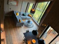 New Apartment, Porch & Sauna, Sunnmøre Alps - B&B Stranda