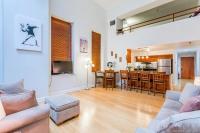 Full loft apartment near Omni Hotel - Ferienwohnung New Haven