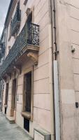 Studio centre-ville face aux halles - les grands buffets - B&B Narbona