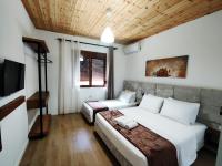 Triple Room with Private Bathroom