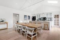 The White House - Pet Friendly with Heated Swimming Pool - B&B Culburra Beach