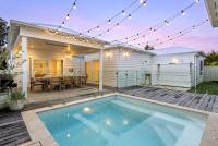 The White House - Pet Friendly with Heated Swimming Pool - B&B Culburra Beach
