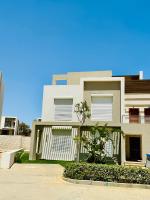 Luxury Chalet Azha Breeze Families Only - B&B Al ‘Ayn as Sukhnah