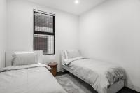 Luxury 3BR w Rooftop Spacious & Modern Sleeps 8 - B&B Melbourne