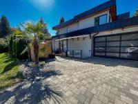 Edge of the Mountain Villa - B&B North Vancouver