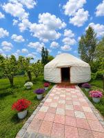 Marjan Guest House - Ferienwohnung Bokombayevskoye