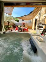 Villa Sirey & SPA - Jacuzzi & Sauna privatifs - 4 étoiles - 6 pers - Chambres d'hôtes Brive-la-Gaillarde