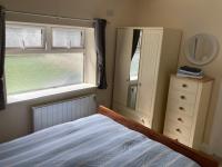 MeadowView Apartment B - 2 mins walk to Carrigaline town, sleeps 4 - B&B Carrigaline