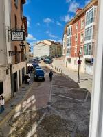 AtuaireHome Puerta a la Catedral de Burgos - Chambres d'hôtes Burgos