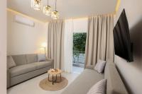 Kyklos Apartment Elegant Stay by the Sea - B&B Pefkochóri