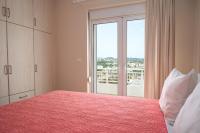 Appartamento con 1 Camera da Letto, Balcone e Vista Montagna 