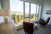 411 - Luxury Condo - Incredible View & Pool - B&B Baie-Saint-Paul