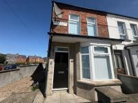 Modern 2BR Belfast Stay Sleeps 4 with Free Parking - Chambres d'hôtes Belfast
