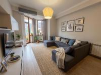 Aram Street! 2 Bedroom Large apt With Balcony - B&B Ereván