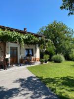 Holiday house Katrca - Bed and Breakfast Pivka
