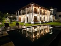 Emerald Edge Villa - B&B Minuwangoda