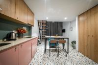 Studio - Split Level