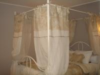 Camera Matrimoniale con Vista Giardino