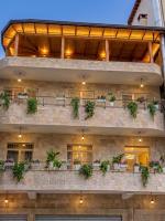 VILA HK- Is a family-run stay designed to welcome you like friends Located in the heart of KRUJE,it offers comfort,peace,and privacy to make you feel right at home Enjoy free public parking, taxi service,local guides and a traditional breakfast included - B&B Croia