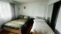 Beautiful house 4 bedroom 2 Bathroom, Free Parking - Ferienwohnung Laval