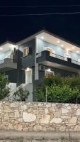 Leonoras Apartment - Chambres d'hôtes Çukë