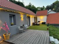 Házikó a város felett - B&B Pécs
