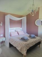 Mas de Bouilhac 1 Gite, 1 Chambre Insolite, 1 Chambre Romantique - Chambres d'hôtes Pranles