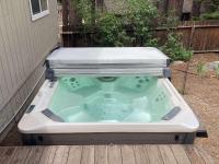 Spacious hideaway with private hot tub & huge yard - near the lake - B&B South Lake Tahoe