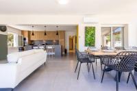 Valras-Loc Villa Familiale avec Piscine - B&B Valras-Plage